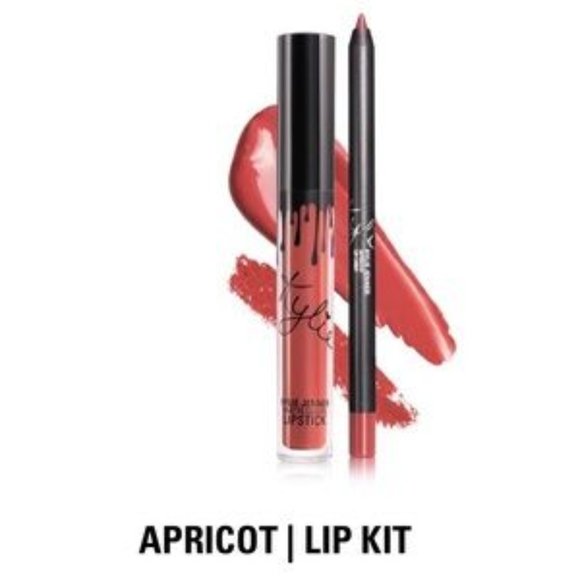 Kylie Cosmetics Lipstick Kit (Many Colors) - Picture 3 of 10